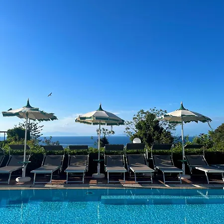 Terme La Pergola Отель Казамиччола-Терме