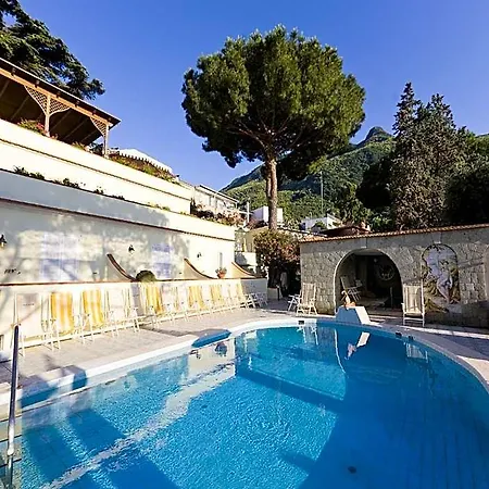 Terme La Pergola Казамиччола-Терме