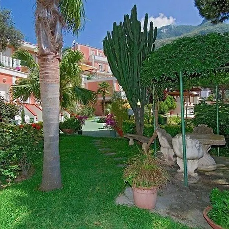 Hotel Terme La Pergola 3*